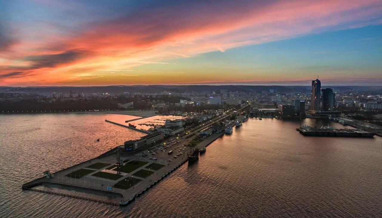 Apartament Przy Plazy W Centrum Gdyni - Prywatny Parking! Gdynia Extérieur photo